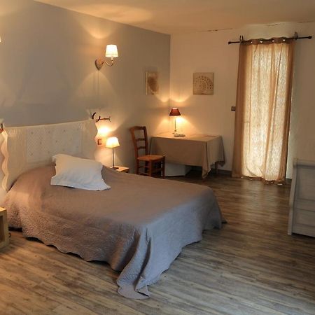 Bed and Breakfast Mas D'Auzieres Saint-Gilles  Zewnętrze zdjęcie