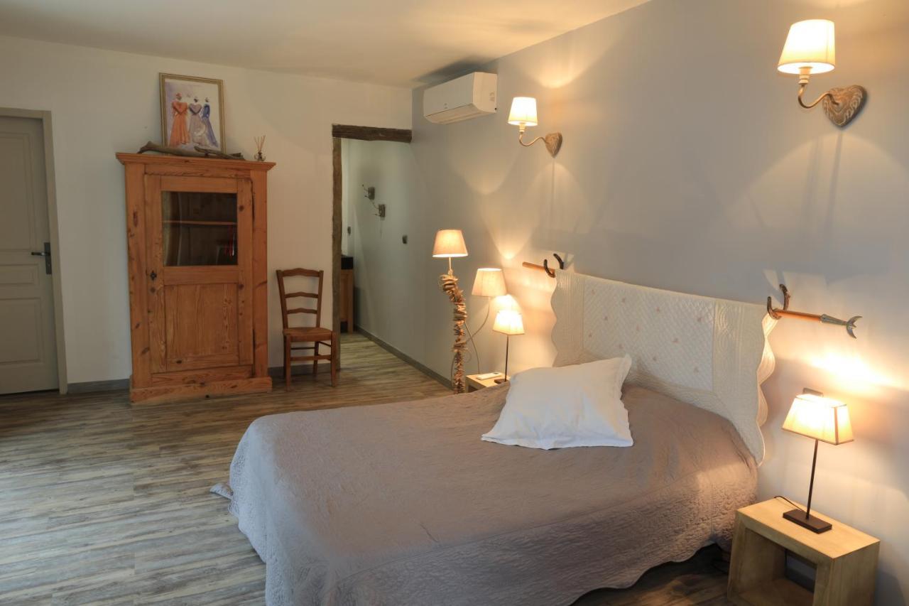 Bed and Breakfast Mas D'Auzieres Saint-Gilles  Zewnętrze zdjęcie